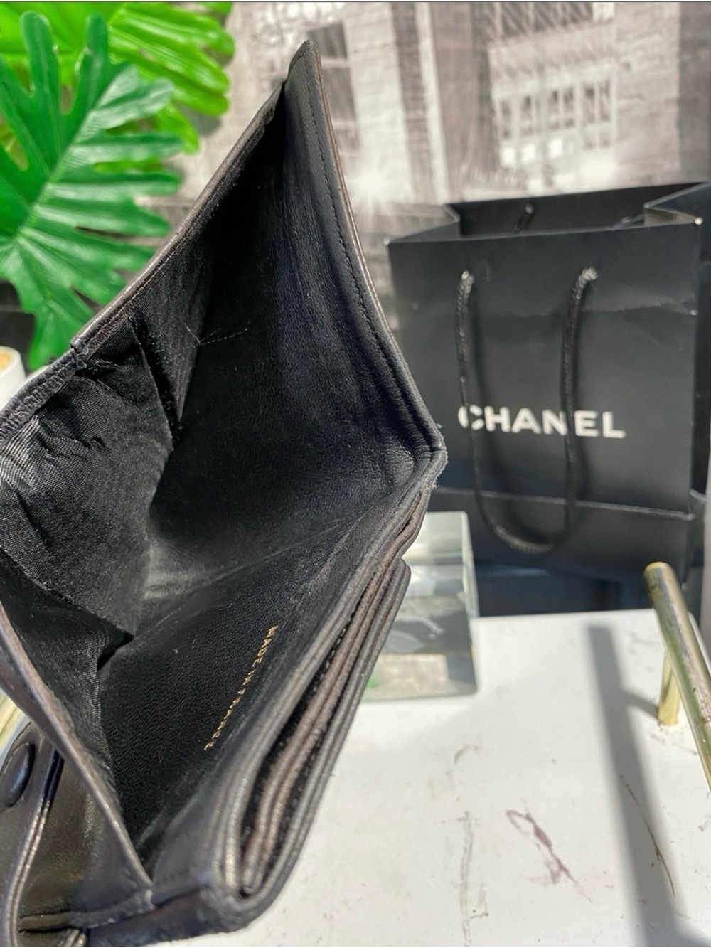 Authentic CHANEL Timeless CC Logo Leather Wallet - Picture 7 of 15
